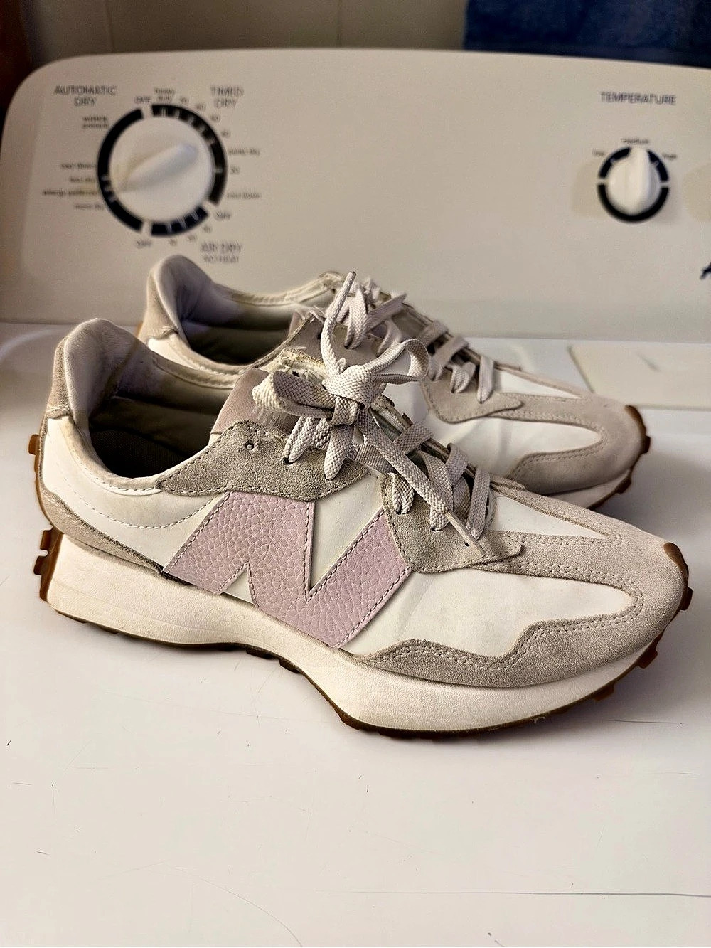 New Balance 327 Women's White & Pink Sneakers